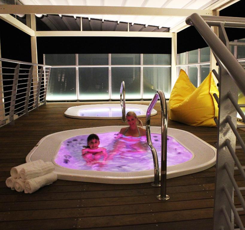 Hotel Aquila D'Oro Misano Adriatico Bagian luar foto