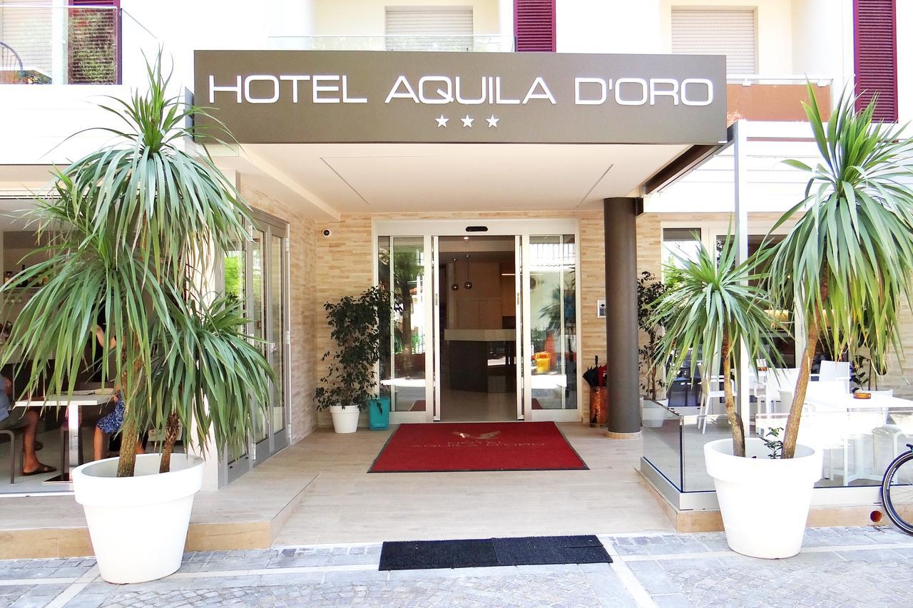 Hotel Aquila D'Oro Misano Adriatico Bagian luar foto